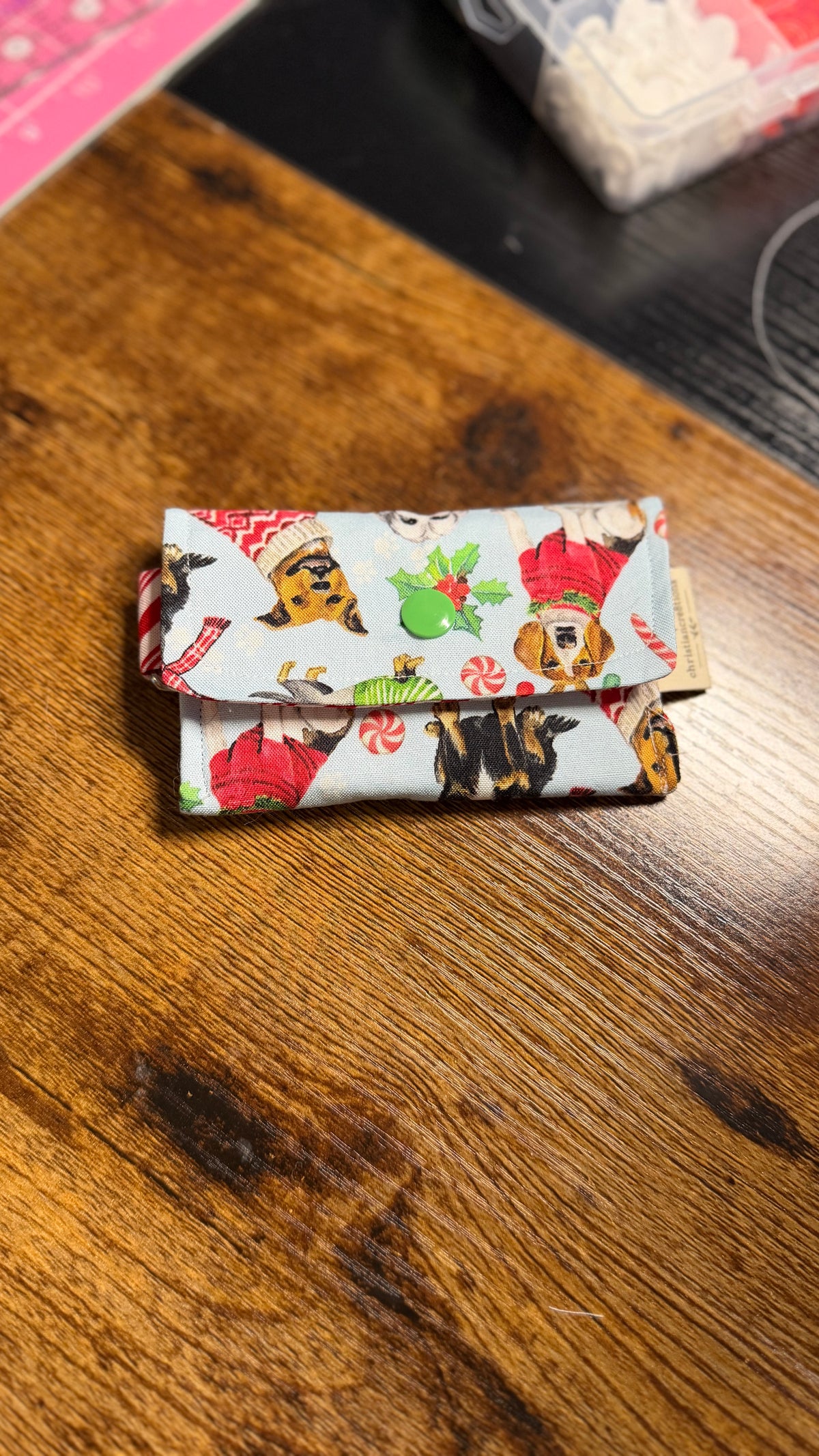 🎄 Christmas Dog Fabric Snap Wallet~
Handmade ID Card Holder D-Ring
