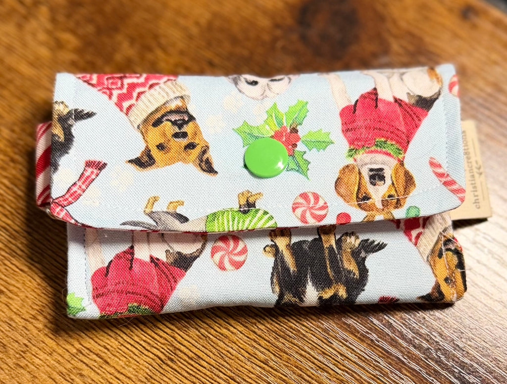 🎄 Christmas Dog Fabric Snap Wallet~
Handmade ID Card Holder D-Ring